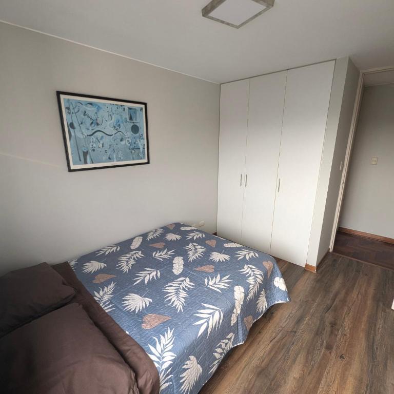 Guernica Apartments - Four-Bedroom Apartment - 8