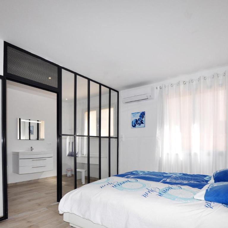 Awesome Home In Canet-En-Roussillon - Maison de Vacances 4 Chambres - 4