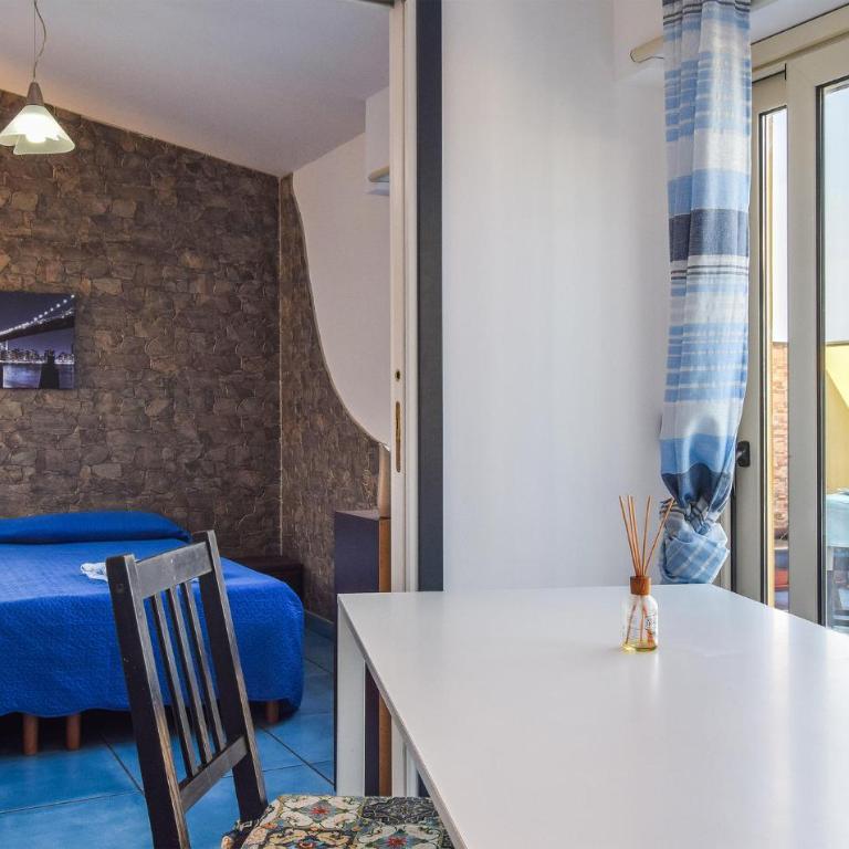 4 Bedroom Lovely Apartment In Capo D'orlando - Appartamento con 4 Camere da Letto - 4