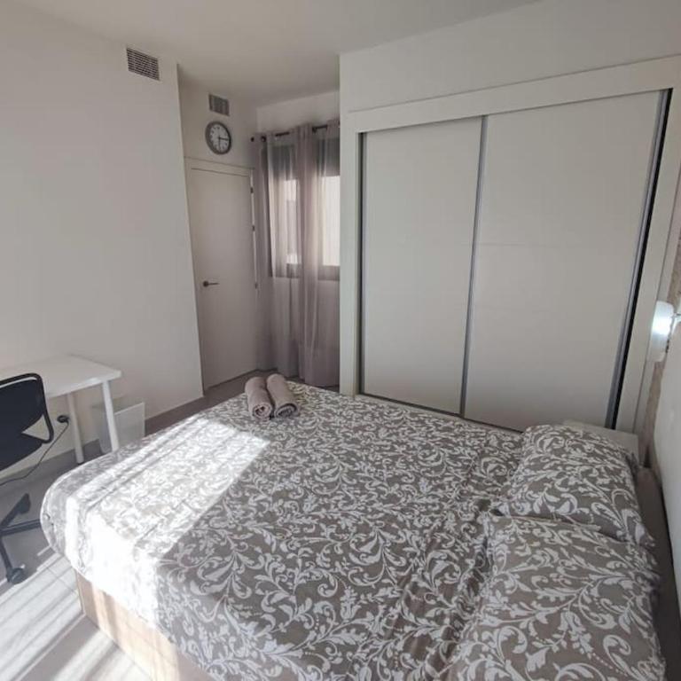 Piso completo-Parking gratuito - Apartamento de 2 dormitorios - 3