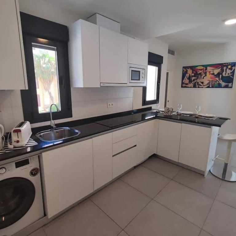 Piso completo-Parking gratuito - Apartamento de 2 dormitorios - 36
