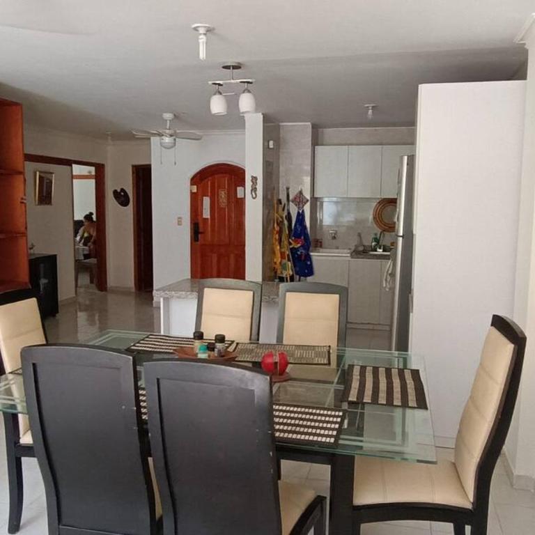 Apartamento en El Rodadero norte - Apartamento de 3 dormitorios con balcón - 1