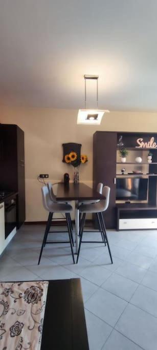 GLAMOUR HOUSE, Comoda a tutti i servizi - Appartamento con 1 Camera da Letto - 36