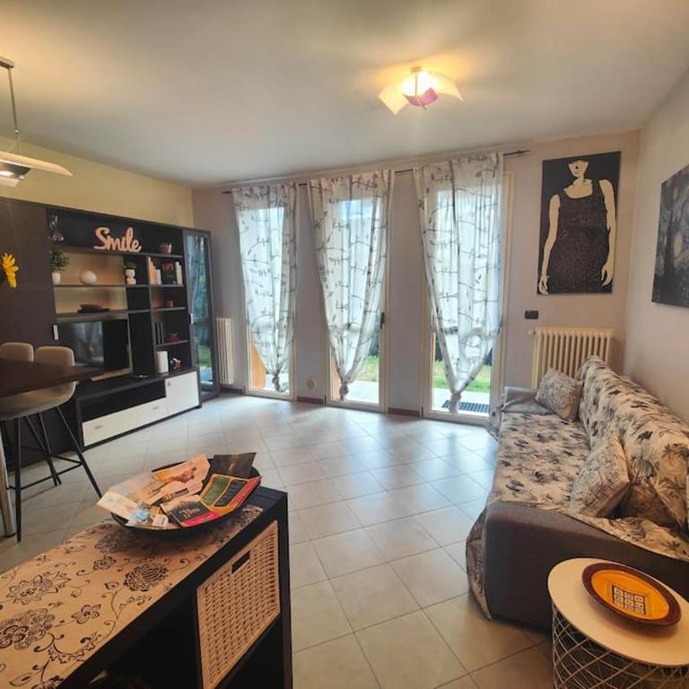 GLAMOUR HOUSE, Comoda a tutti i servizi - Appartamento con 1 Camera da Letto - 1