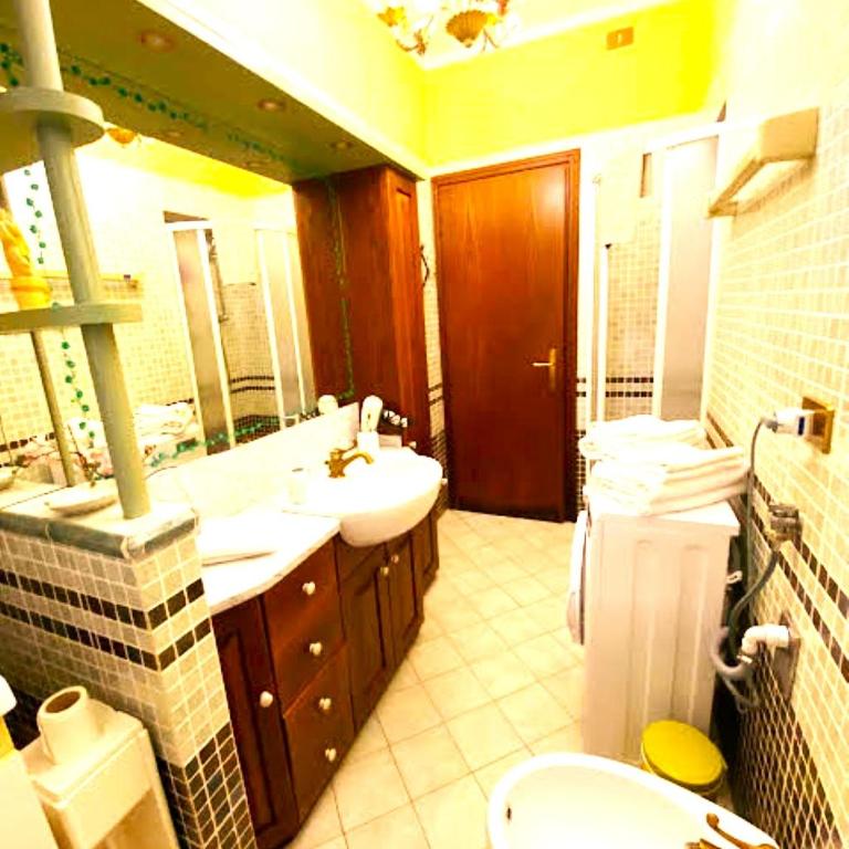 Alex Room - Camera Matrimoniale con Bagno Privato - 8