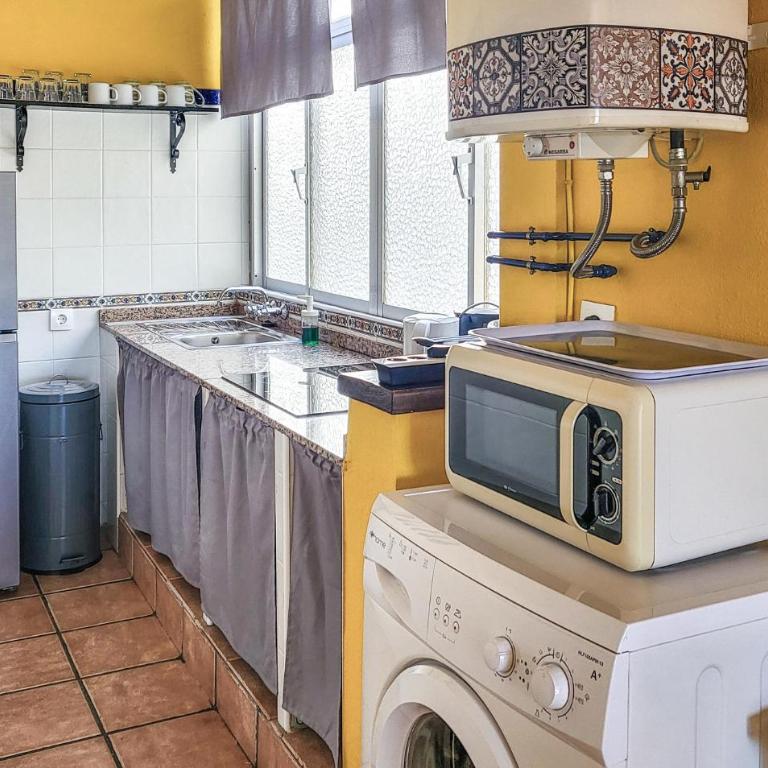 Stunning Apartment In El Campello - Apartamento de 2 dormitorios - 3