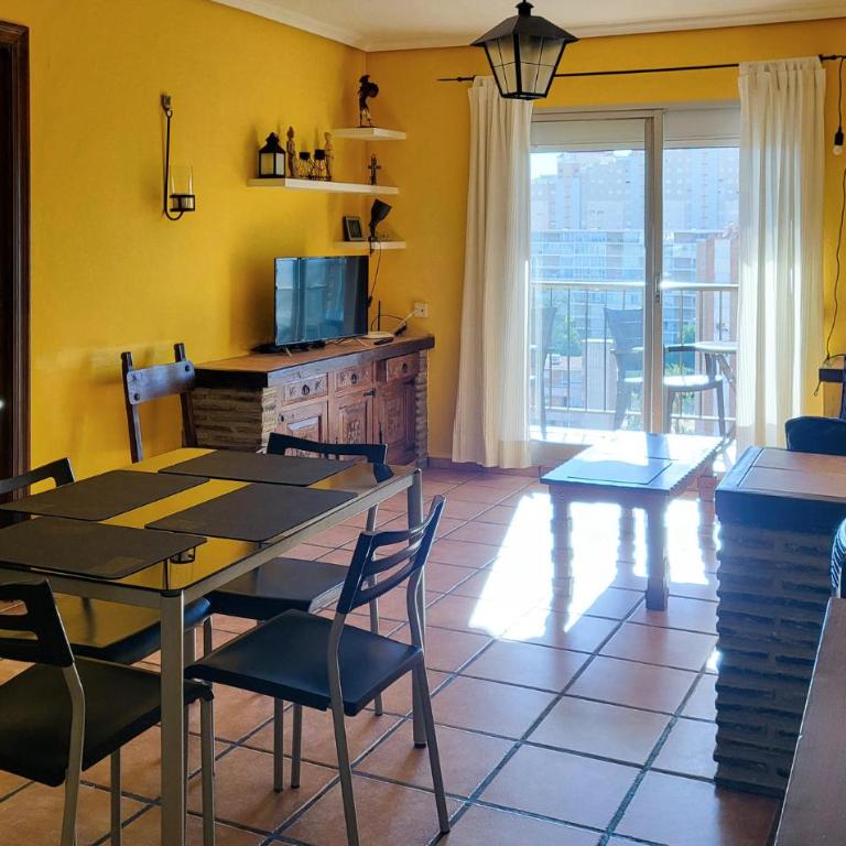 Stunning Apartment In El Campello - Apartamento de 2 dormitorios - 1
