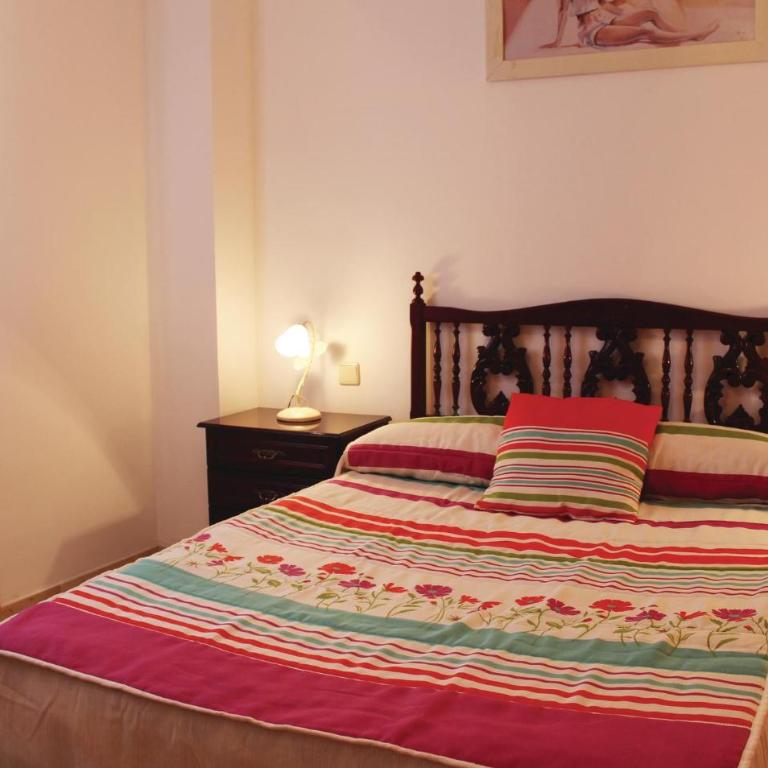 Gorgeous Home In Torrox With Kitchen - Casa de 4 dormitorios - 8