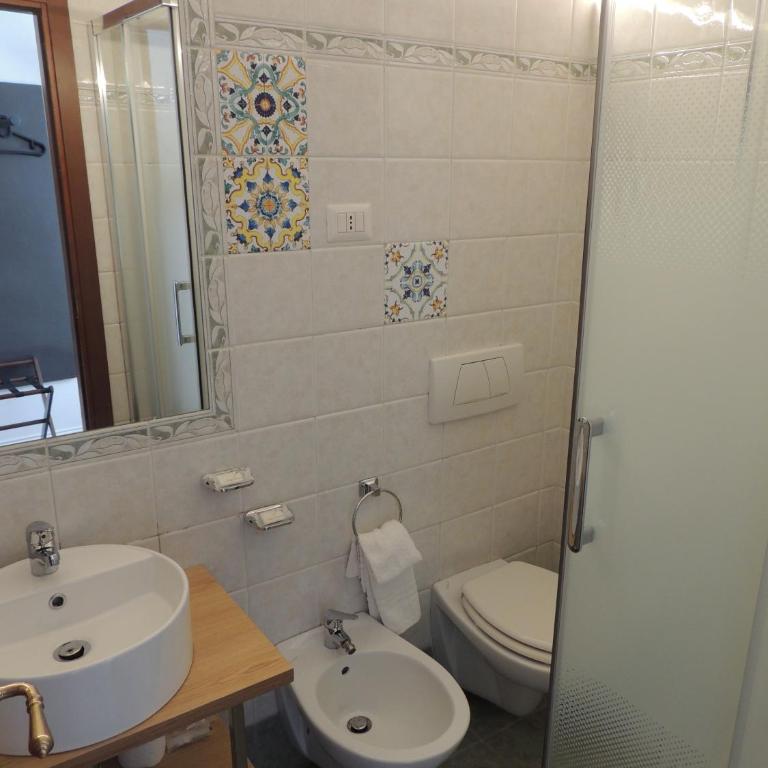 Madonna della Neve - Camera Matrimoniale con Bagno Privato - 8