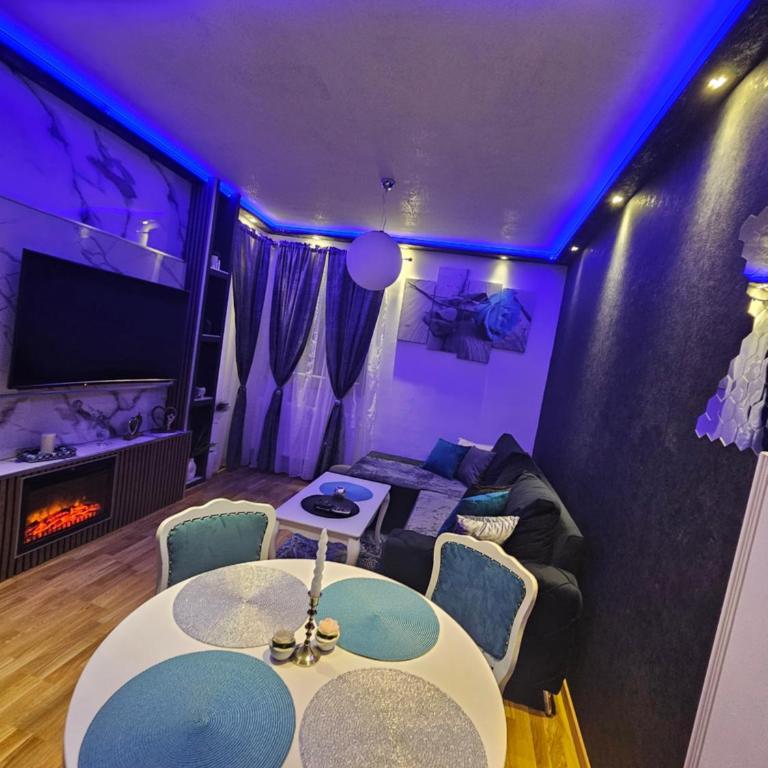 Parlament- Jahorina-Pale - Classic One-Bedroom Apartment with King Bed - 12