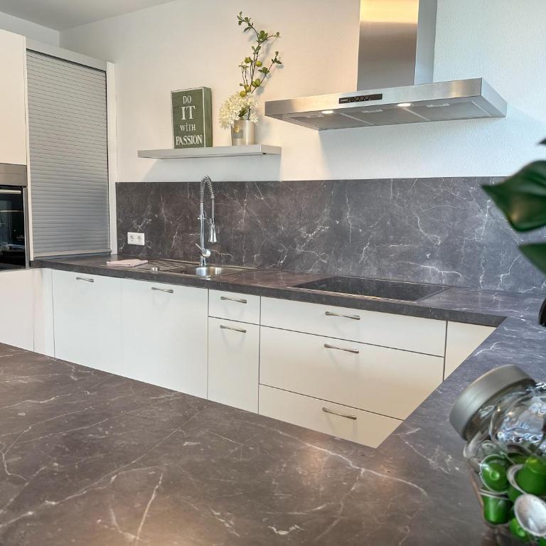 "SONNENGRÜN" - Premium Apartments Seekirchen, Balkon - Apartment mit 2 Schlafzimmern - 26