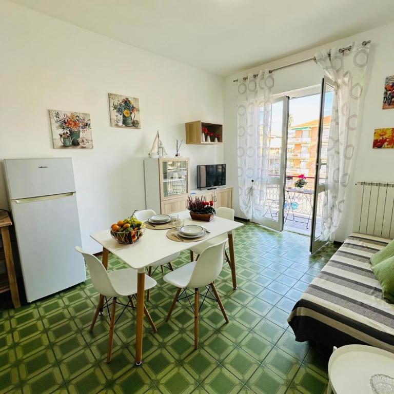 Appartamenti Giulia - Palazzo Milano - Appartamento con 1 Camera da Letto e Balcone - 2