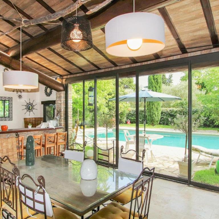 Amazing Home In Carpentras With Private Swimming Pool, Can Be Inside Or Outside - Maison de Vacances 1 Chambre - 1