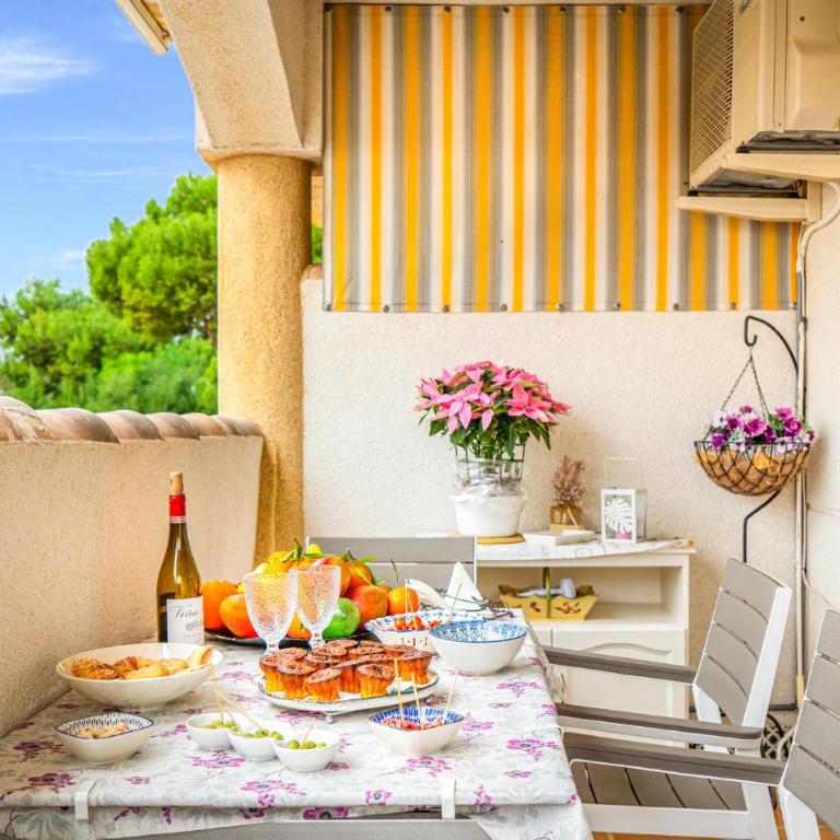 Nice Apartment In Orihuela Costa - Apartamento de 2 dormitorios - 9