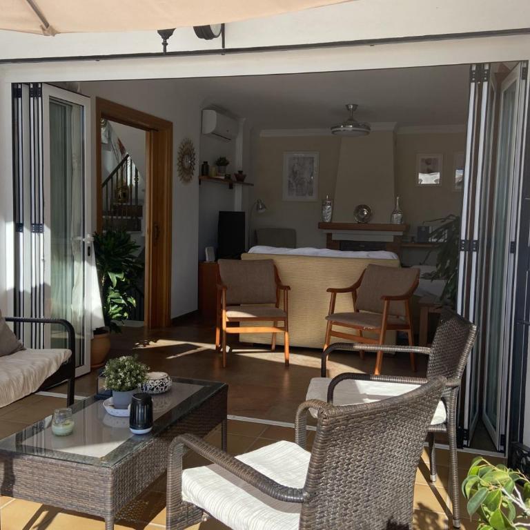 Villa Casa Rosi, vistas al mar, piscina privada y AA - Casa de 3 dormitorios - 10