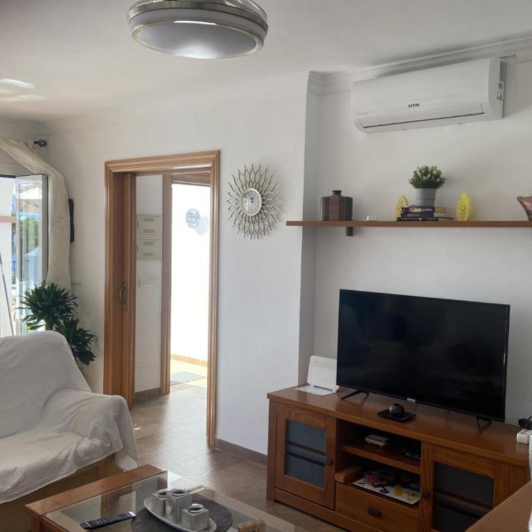 Villa Casa Rosi, vistas al mar, piscina privada y AA - Casa de 3 dormitorios - 34