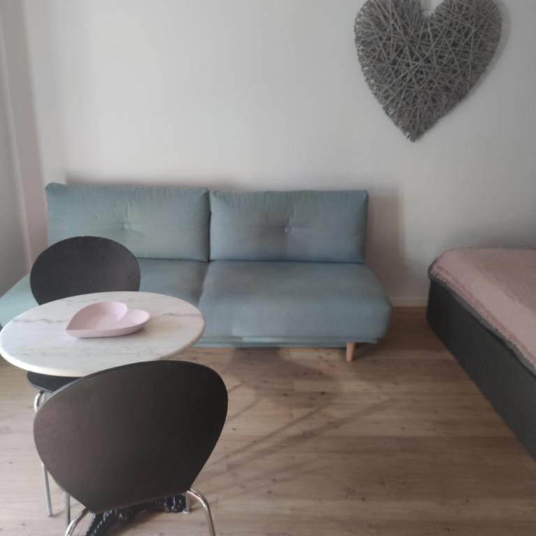 Lovely Apartment with pool and garden - Estudio con terraza - 7