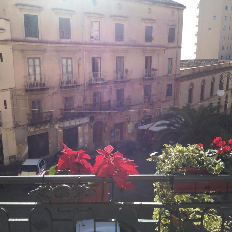 B&B Palazzo del Teatro - Camera Matrimoniale con Balcone - 16
