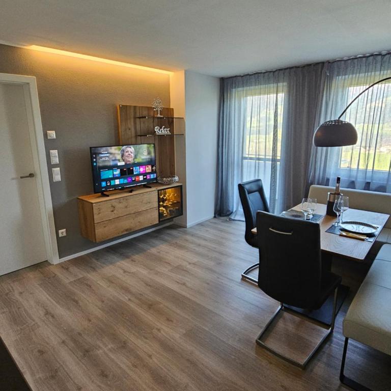 Appartment Haus Einbergblick - Apartment mit 1 Schlafzimmer und Balkon - 1