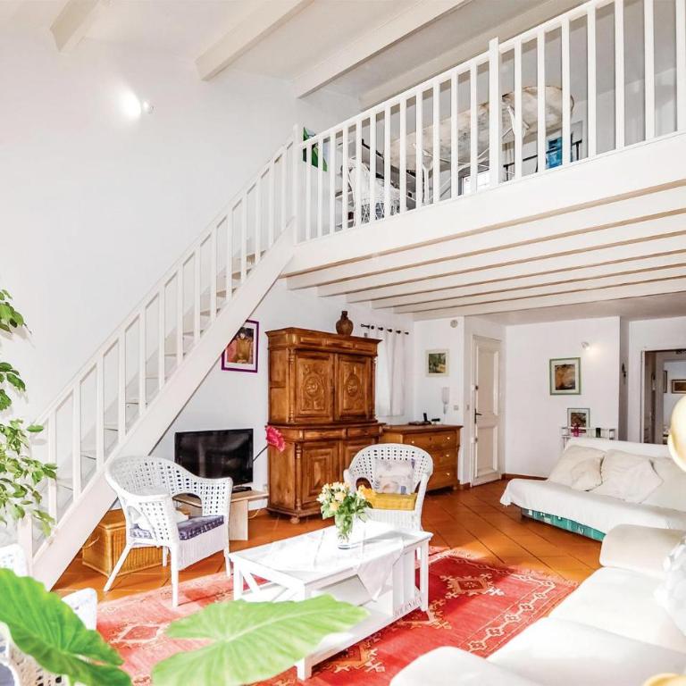 Gorgeous Home In St Cyprien - Ferienhaus mit 3 Schlafzimmern - 2
