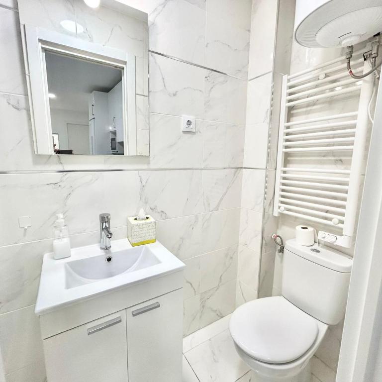 Metro Avenida de America 07 - Apartamento de 1 dormitorio - 7