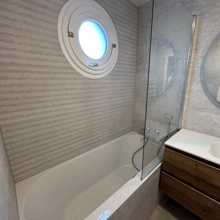 Air conditioned apartment 78 m2, Terrace 50m2 - Appartement 2 Chambres - 14
