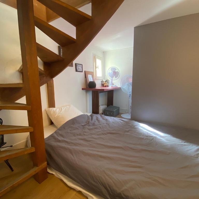 SUPERBE DUPLEX avec JARDIN PARTAGE à PARIS MENILMONTANT - Appartement 3 Chambres - 8