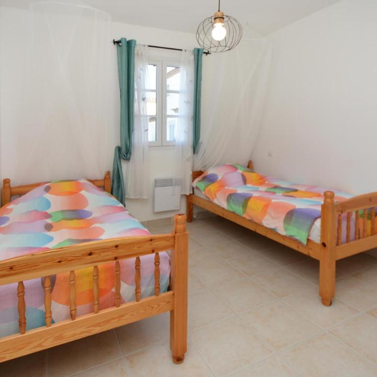 Cozy Home In Aigues-Mortes With Wifi - Three-Bedroom Vacation Home - 6