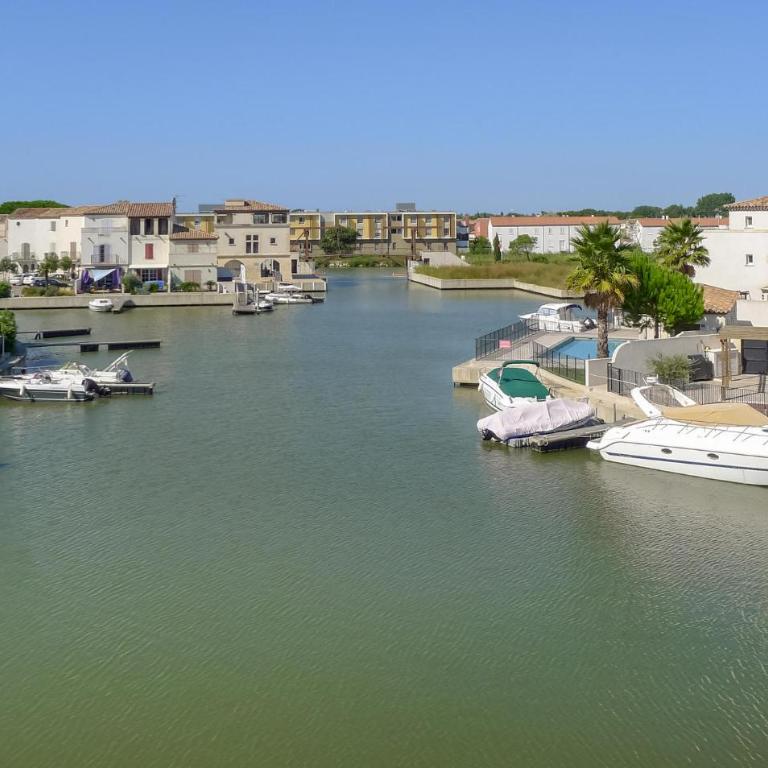 Cozy Home In Aigues-Mortes With Wifi - Three-Bedroom Vacation Home - 9
