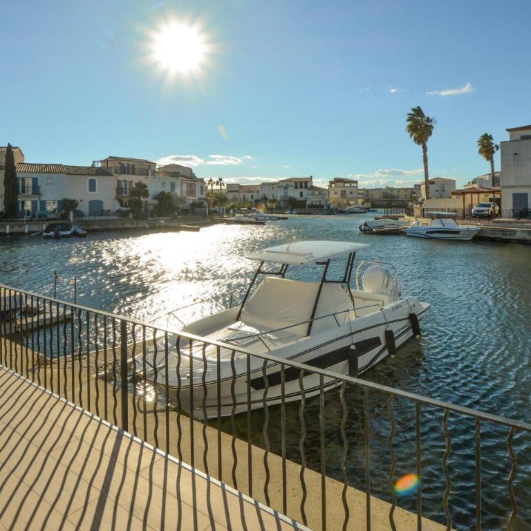 Cozy Home In Aigues-Mortes With Wifi - Three-Bedroom Vacation Home - 7