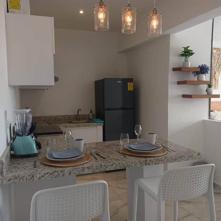 Beautiful Studio Very Close To The Beach and 5th Avenue - Apartment - 5