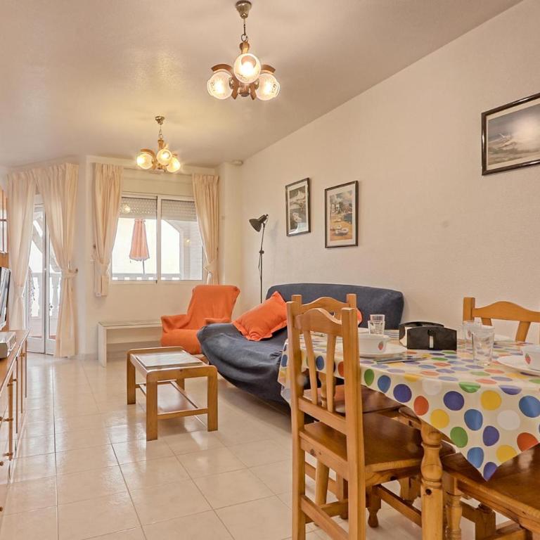 Cozy Home In Gran Alacant With Kitchen - Three-Bedroom Vacation Home - 1
