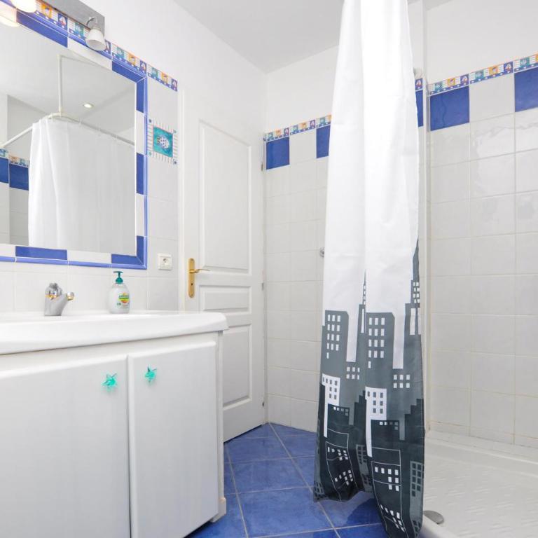 Gorgeous Home In Saint-Cézaire-Sur-Siag - Casa Vacacional de 3 dormitorios - 11