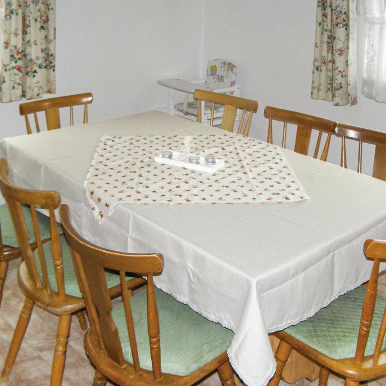 Ferienhaus In Ruhiger Lage - Casa Vacanze con 4 Camere da Letto - 2