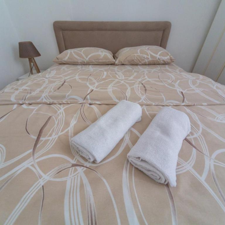 center_apartment_LUX - Two-Bedroom Apartment - 2