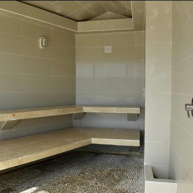 Amplios Aptos de Lujo Frente a la Playa a 5 Minutos del Centro y del Aeropuerto, en Edificio con Piscina, Jacuzzi, Sauna, Gimnasio, Turco y Seguridad las 24 hs. - Apartamento - 15