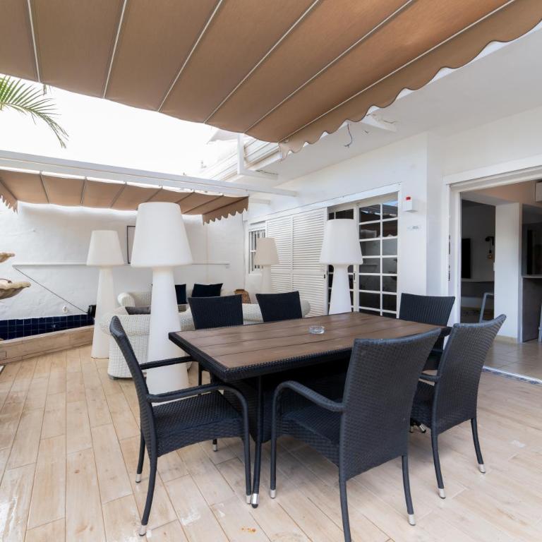 PAMRO moderner Bungalow - 4 Schlafzimmer - 2 Bäder - Whirpool - Ferienanlage mit Pool - Familienfreundlich - Casa de 4 dormitorios - 74