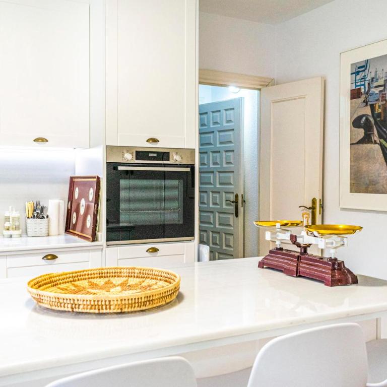 Beautiful Home In Marbella - Casa de vacaciones de 5 dormitorios - 9
