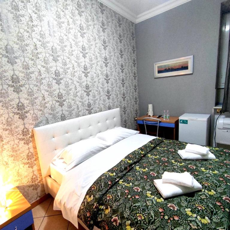 A&C Much More II - Double or Twin Room with Bathroom - 12