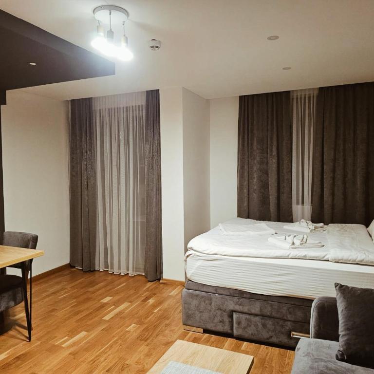 Golden Hour - Studio Apartman s Balkonom - 7