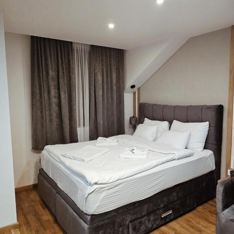 Golden Hour - Studio Apartman s Balkonom - 10