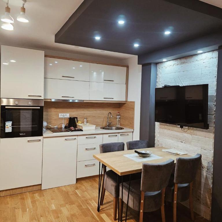 Golden Hour - Studio Apartman s Balkonom - 14