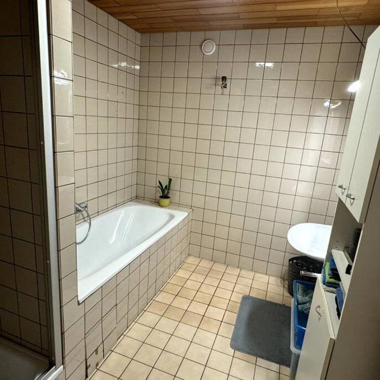 Schöne Wohnung in grüner Lage mit Fitnessgerät - Apartment mit 1 Schlafzimmer - 16