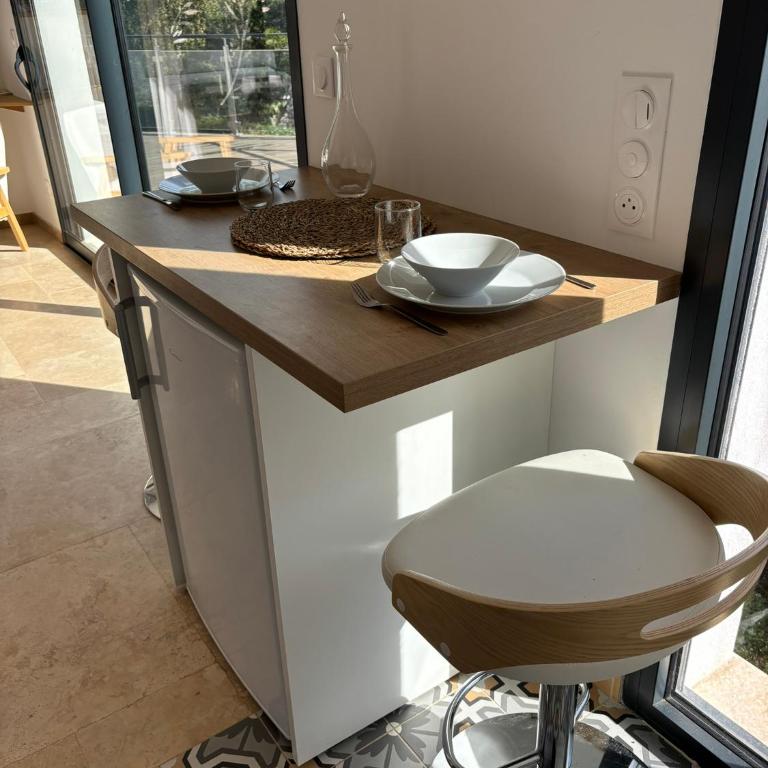 Domani Vencius - Cocon de bien-être à Vence avec vue mer, piscine et terrasse ensoleillée - Appartement 2 Chambres - Vue sur Mer - 18