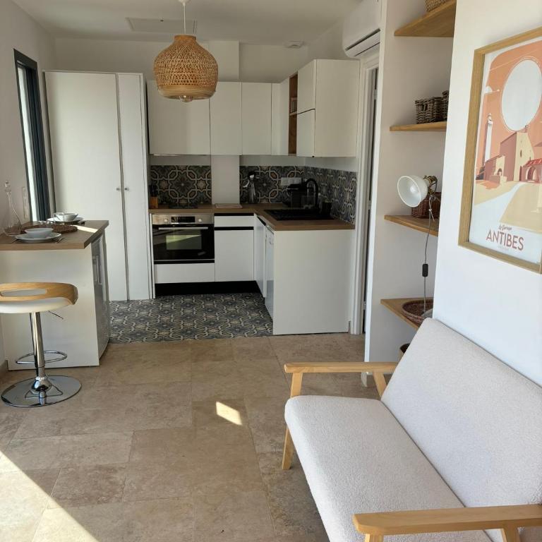 Domani Vencius - Cocon de bien-être à Vence avec vue mer, piscine et terrasse ensoleillée - Appartement 2 Chambres - Vue sur Mer - 11