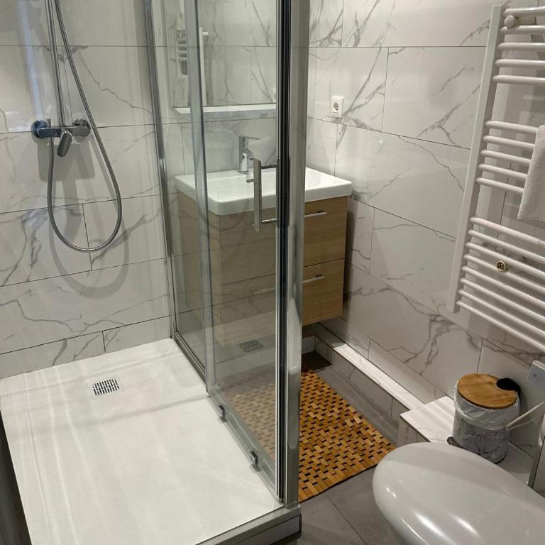 Appartement T3 72m2 Rénové Vieux port Marseille - Appartement 2 Chambres - 2
