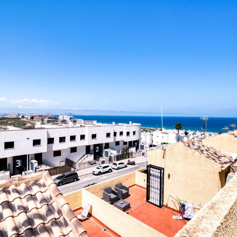 Beautiful Home In Santa Pola - Casa Vacacional de 3 dormitorios - 4