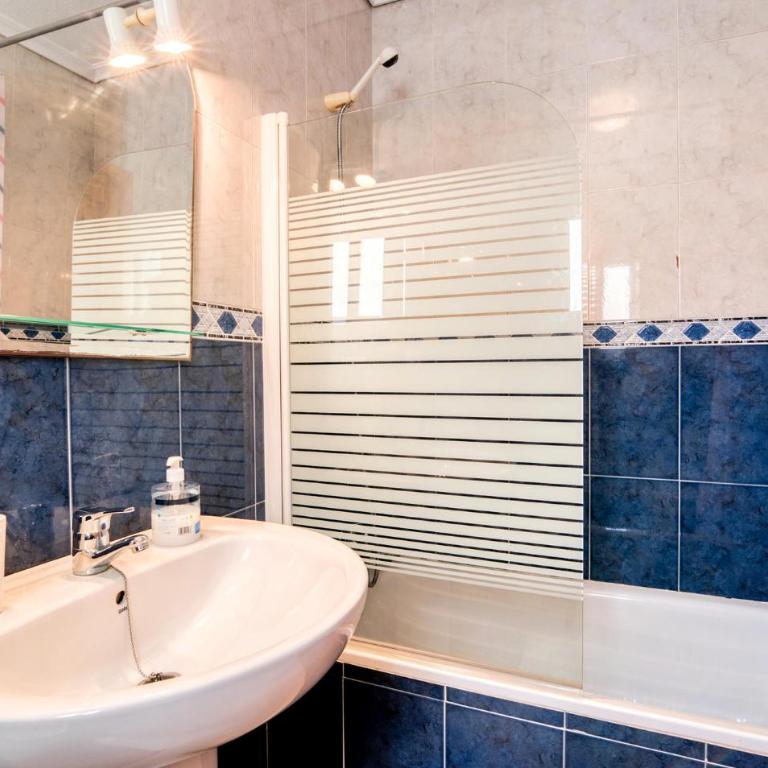 Beautiful Home In Santa Pola - Casa Vacacional de 3 dormitorios - 28