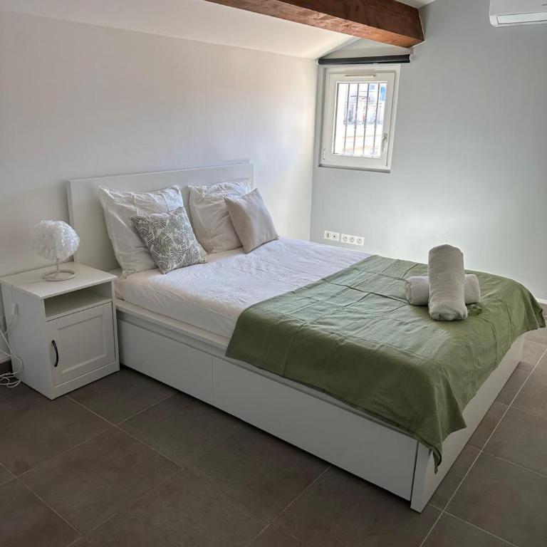 Appartement T3 Duplex sous les Toits de Marseille Panier Vieux Port - Appartement 2 Chambres - 2