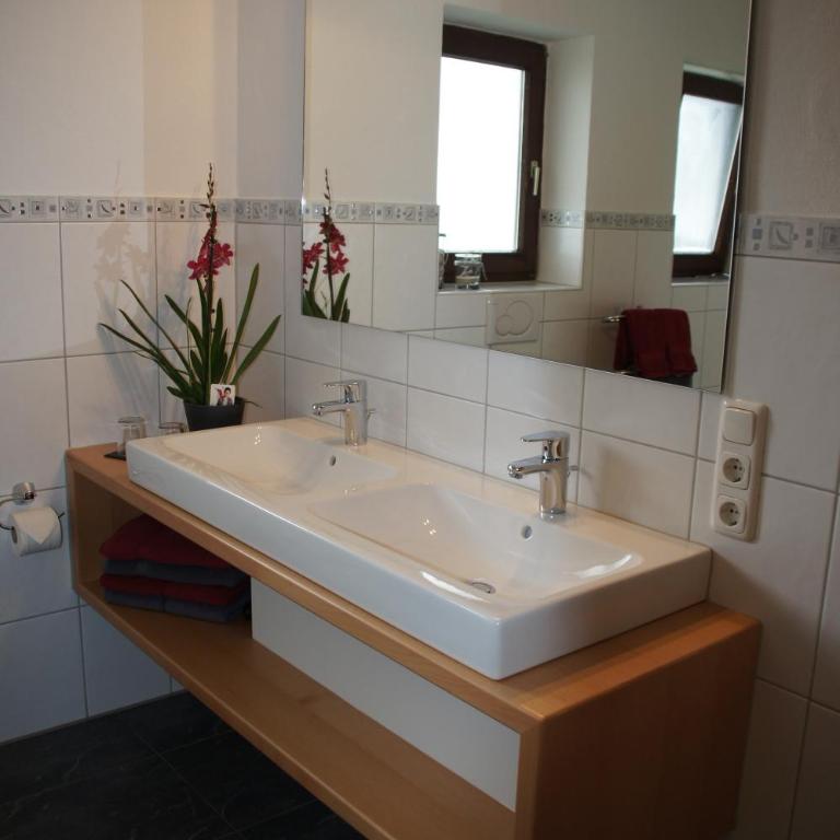 Ferienwohnungen Ellen Müller - Apartment mit 2 Schlafzimmern (5 Erwachsene) - 4